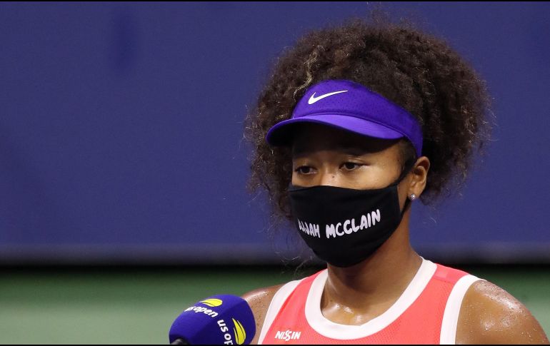 Osaka, de padre haitiano y madre japonesa, volvió a aprovechar el escenario del torneo de Grand Slam neoyorquino para continuar con su activismo en favor de las víctimas de abusos policiales. AFP