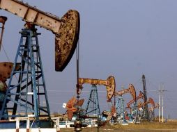 Ayer miércoles, el barril de crudo tuvo caídas de 2.5% y 2.9 por ciento, respectivamente. EFE/ARCHIVO