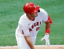 HISTÓRICO. Con su cuadrangular 300, Trout superó a Tim Salmon como líder jonronero de los Angelinos. AFP• S. Haffey