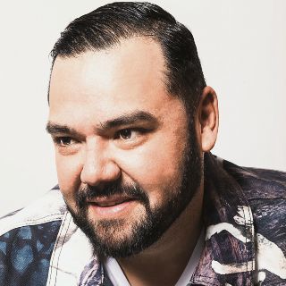 Renovarse o morir: Benito Santos se adapta a la nueva realidad