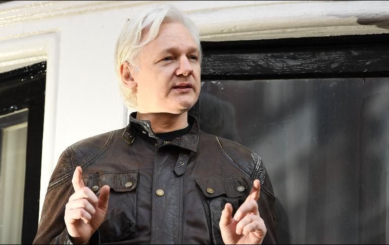 EU aspira a procesar a Assange por 17 delitos al amparo de su ley de espionaje, y uno por la ley de fraude y abuso informático por la difusión de documentos confidenciales. AFP / ARCHIVO