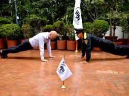 Hace un mes, Pablo Ramírez Lemus, que perdió una pierna en un accidente, se volvió viral en redes porque venció a un instructor de gimnasio en una serie de lagartijas. TWITTER / @guerrerochipres