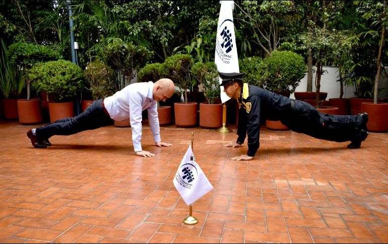 Hace un mes, Pablo Ramírez Lemus, que perdió una pierna en un accidente, se volvió viral en redes porque venció a un instructor de gimnasio en una serie de lagartijas. TWITTER / @guerrerochipres