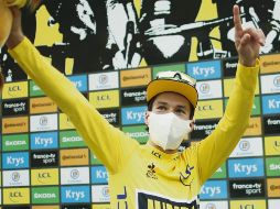 RESPONDE. Primoz Roglic tiene una ventaja de 21 segundos sobre Egan Bernal. EFE • B. Tessier