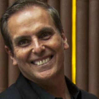 Xavier Ortiz, de cirujano dentista a cantar en Garibaldi