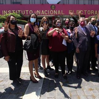 Inicia encuesta para definir candidatos a dirigir Morena