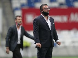 FRUSTRADO. El técnico de los Rayados se mostró molesto con sus jugadores tras el bajo rendimiento demostrado en el torneo. IMAGO7