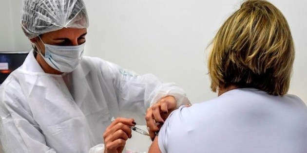 Vacuna de AstraZeneca y Oxford contra la covid-19: ¿qué ...