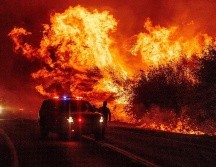 Los incendios estallaron el lunes durante una tormenta de viento de finales de verano. AFP/J. Edelson