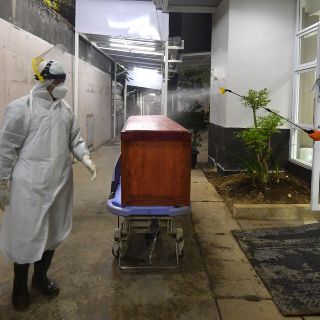 El coronavirus cobra más de 900 mil vidas en el mundo