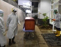 Más de la mitad de los decesos por COVID-19 se dieron en EU, Brasil, India y México. AFP/A. Berry