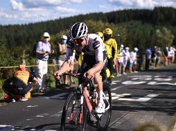 El suizo culmina una audaz fuga en un ascenso que nunca había sido recorrido y se muestra como una promisoria figura del ciclismo. AFP / M. Bertorello
