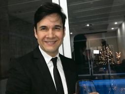 Gilberto Gless. El artista busca rendir un homenaje a las grandes voces con su espectáculo. ESPECIAL