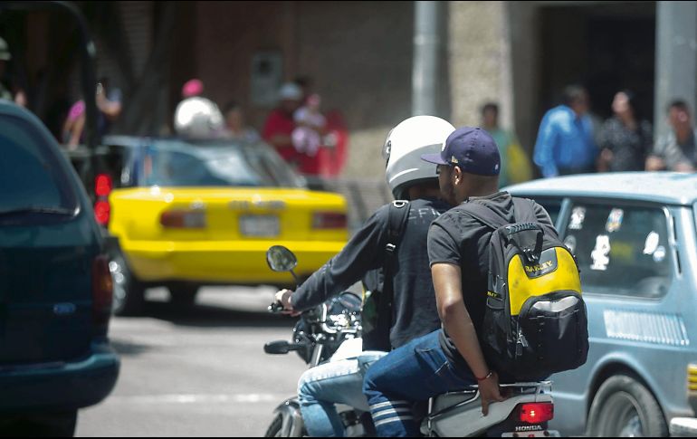 José afirma que los ladrones afectaron enormemente a su familia al llevarse su moto. ESPECIAL