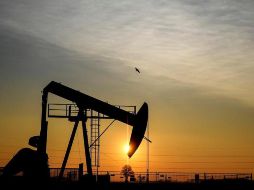 En la semana la caída en los precios del crudo suma alrededor de siete por ciento. EFE/ARCHIVO