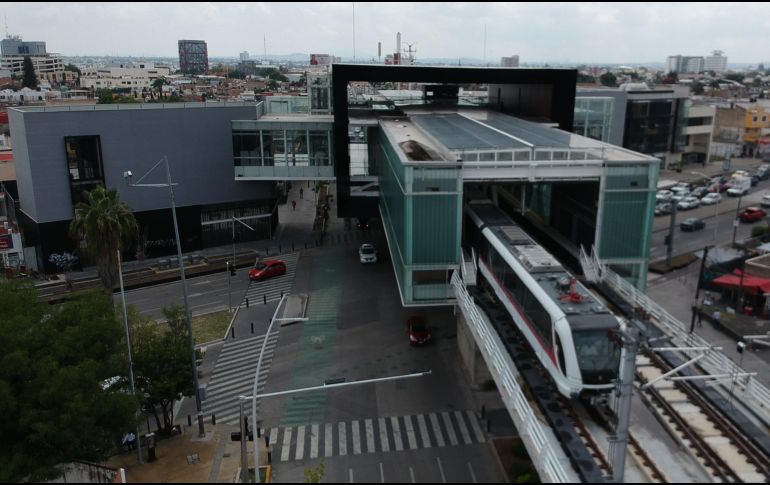 La Línea 3 del Tren Ligero recorre un tramo de 21.5 kilómetros donde se ubican 18 estaciones. EL INFORMADOR / G. Gallo