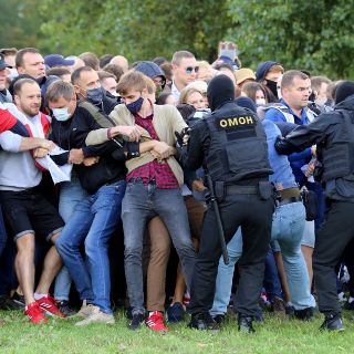 Detienen a cerca de 250 personas durante manifestación en Bielorrusia