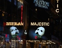 Como las demás instituciones culturales de Nueva York, el famoso distrito de teatros de la ciudad cerró sus puertas a mediados de marzo. AFP / ARCHIVO