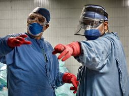 El Presidente resalta la labor de los profesionales de la salud y les agradece por no 