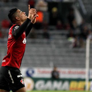 Anderson Santamaría, dispuesto a ganarse la central del Atlas