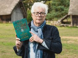 CREACIÓN. A sus 71 años, Ken Follett admite que siente una especial responsabilidad al retomar una historia que ha conquistado a tantos lectores.