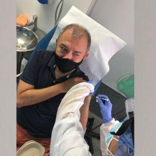 Ernesto Herrera, primer mexicano en el mundo que se vacuna contra coronavirus