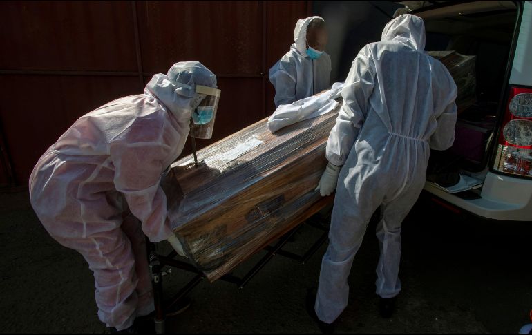 Al ritmo actual, se alcanzará el millón de muertos por la pandemia a finales de este mes. AP/T. Hadebe