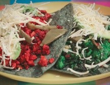 Todo cabe en un taco. De barbacoa, de chorizo verde y rojo. ¿A poco no se antoja?