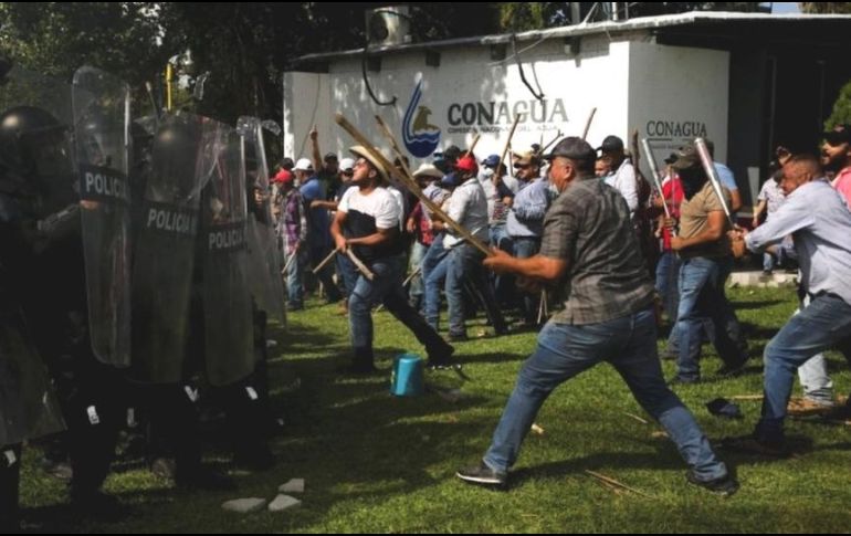 Los enfrentamientos entre agricultores de Chihuahua y miembros de la Guardia Nacional aumentaron en los últimos días por el cumplimiento de un tratado de aguas firmado entre México y EE.UU. REUTERS