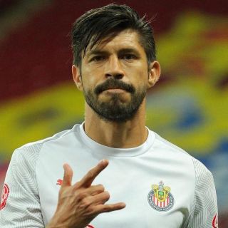 Chicharito aplaude postura de Oribe en polémica post Clásico