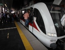 La falla se registró el sábado a las 12:54 horas y provocó que cuatro trenes que circulaban en el viaducto 2 se detuvieran. EL INFORMADOR/F. Atilano