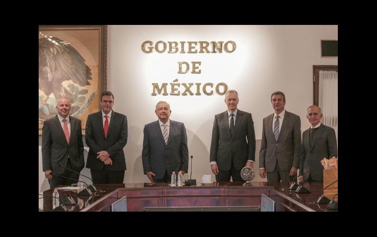 A la reunión entre López Obrador y el director de la multinacional también asistieron otros ejecutivos de la compañía y Alfonso Romo, jefe de la Oficina de Presidencia. TWITTER@lopezobrador_