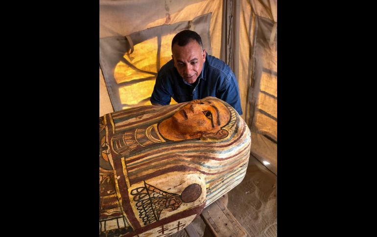 Descubren 14 sarcófagos de hace dos mil 500 años en Egipto
