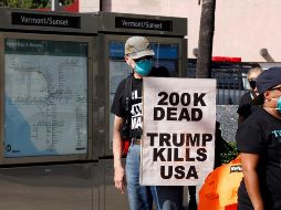 Manifestación en Los Ángeles contra el actuar de las autoridades frente a la pandemia. EFE/E. García