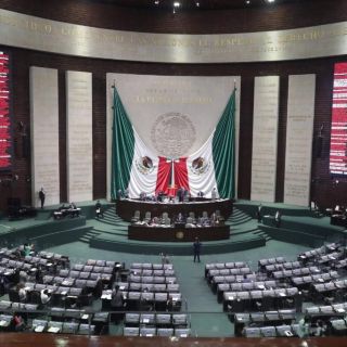 Diputados aprueban reforma para que funcionarios no ganen más que AMLO