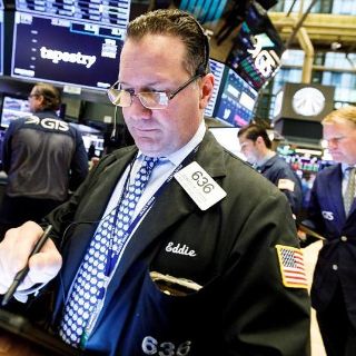 Wall Street regresa a las pérdidas y el Dow Jones baja 1.92 %