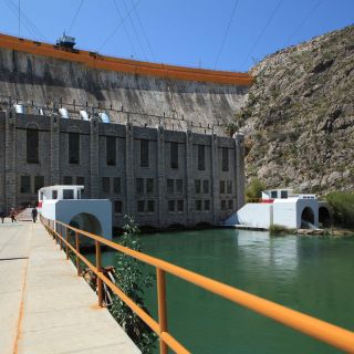 Ante extracción de agua, agricultores reclaman derechos