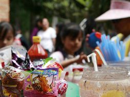 El pasado mes de agosto, Oaxaca aprobó una ley que limita la comercialización de estos alimentos a menores de edad. EL INFORMADOR / ARCHIVO