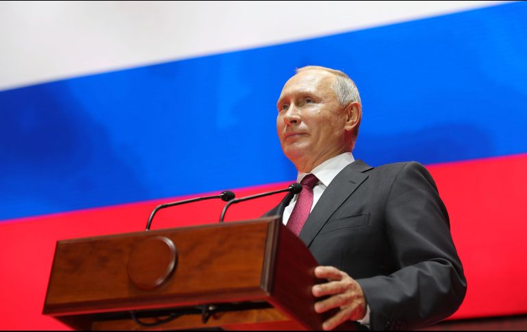 Según el escritor Serguéi Komkov, Putin ''hace el máximo esfuerzo en mantener la paz y la tranquilidad'' de su país, pero además ''contribuye activamente al arreglo pacífico de los conflictos que surgen en el planeta''. AFP / ARCHIVO
