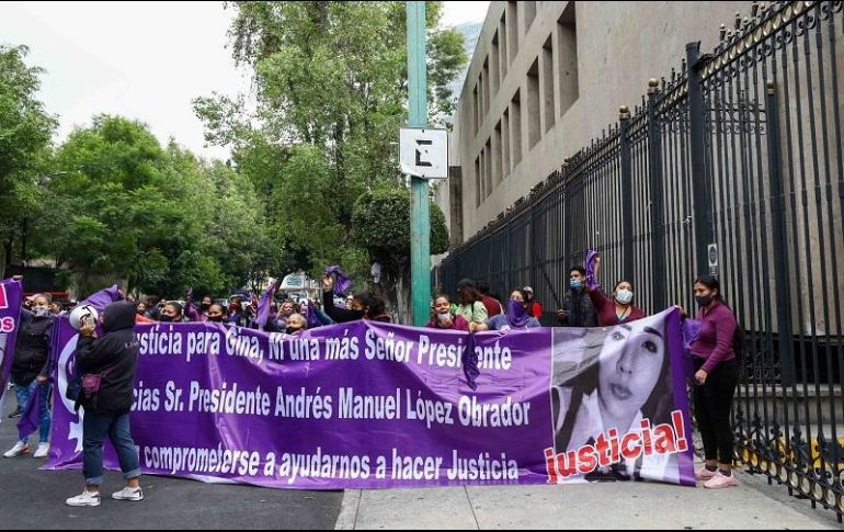 Esta es la tercera manifestación que familiares de víctimas han realizado este mes en las instalaciones de la Segob. SUN/D. Sánchez
