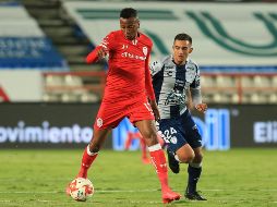 El resultado deja al Pachuca en el quinto lugar de la clasificación con 19 unidades, y al Toluca en el noveno con 14. EFE/D. Martínez