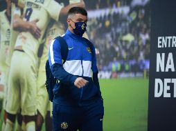 Versiones señalan que el futbolista uruguayo no alcanzó a frenar cuando la otra persona intentó dar una vuelta. Imago7