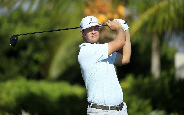 Roberto Díaz libra el corte en el torneo de golf de Puntacana