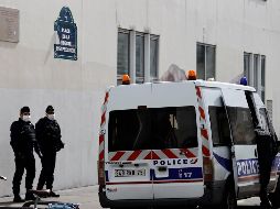 En el ataque resultaron heridos un hombre y una mujer que trabajan en el edificio de la calle Nicolas Appert donde estaba la redacción de la revista satírica. EFE / I. Langsdon