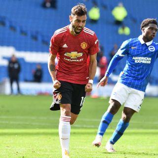 Manchester United vence al Brighton con gol de último minuto