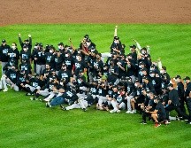 Tras vencer a los Yankees, el equipo se convirtió en el primero en llegar a los playoffs en el año posterior a una temporada con 100 derrotas. AP / C. Sipkin