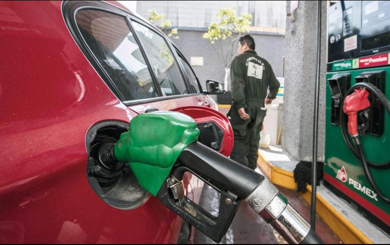 8.4 de cada 10 litros de combustibles automotores, que se consumen en el país, corresponden a la gasolina Magna. SUN/ARCHIVO