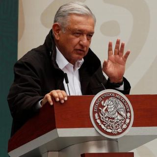 Vamos saliendo del hoyo de la crisis económica, afirma AMLO