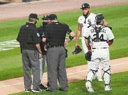 Jimmy Cordero (fondo) le propinó un pelotazo a Willson Contreras, de los Cachorros, el pasado viernes. AP/N. Huh