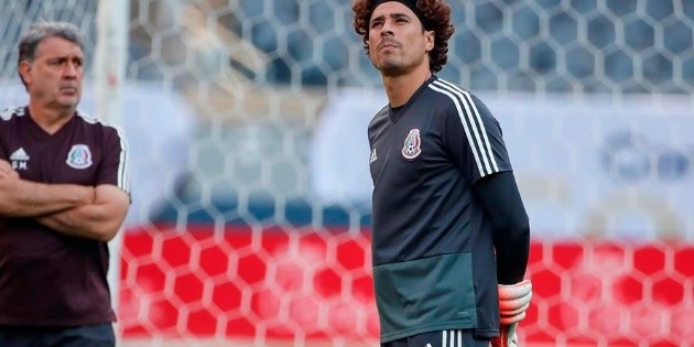 Guillermo Ochoa es baja de la Selecci&oacute;n Mexicana por lesi&oacute;n